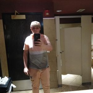 Meet your Posher, Christian